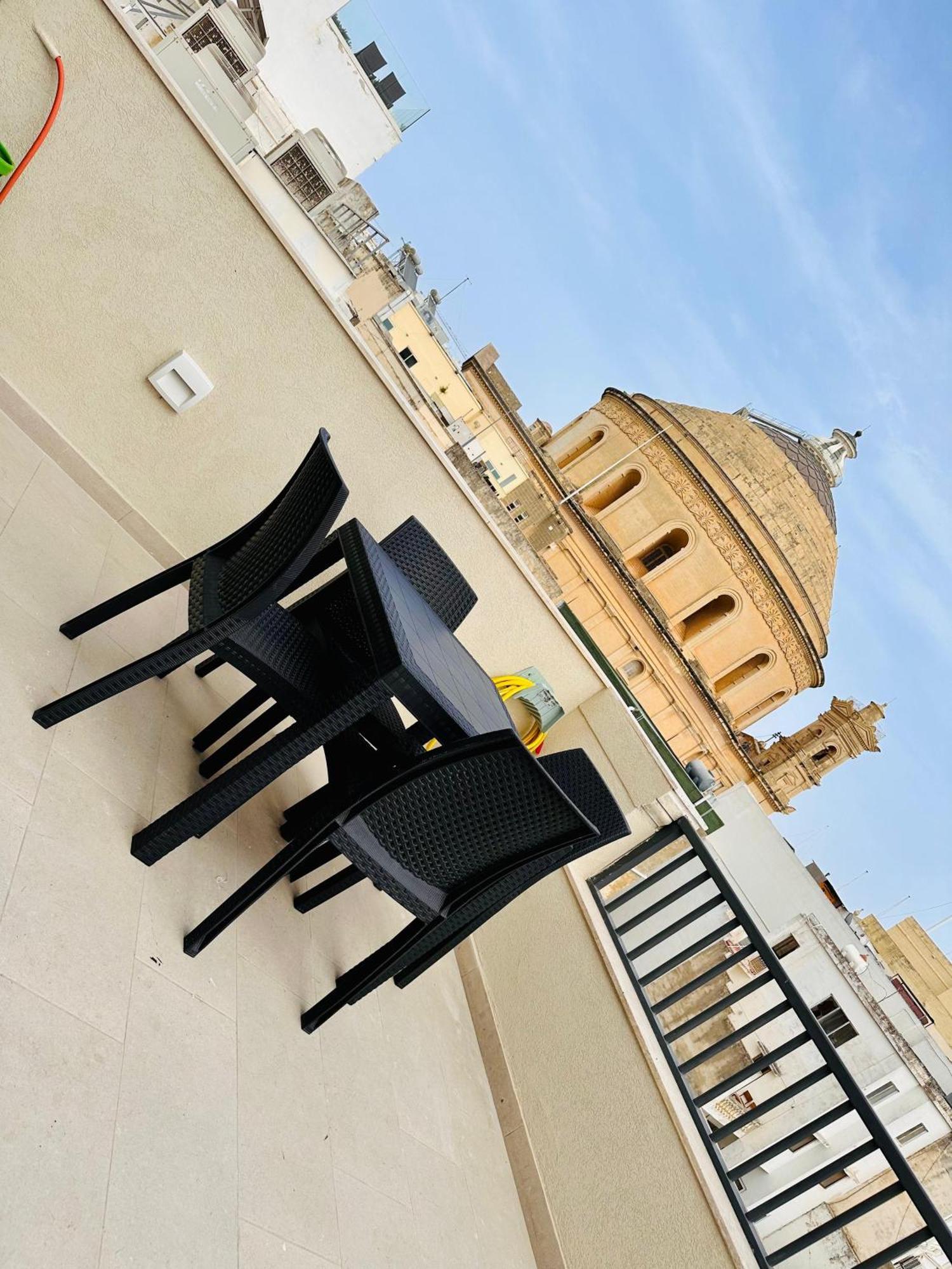 Dome Luju Apartment มอสตา ภายนอก รูปภาพ